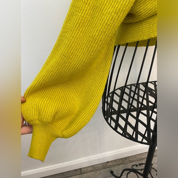 Green top size S - Picture 3 of 4